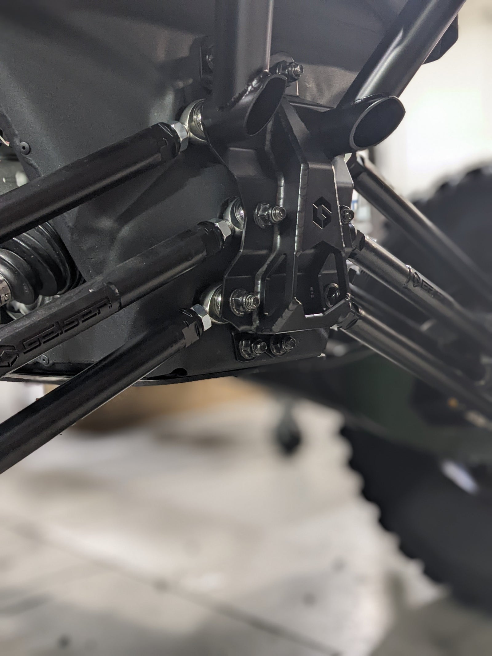 2022+ CAN AM X3 LINK PLATE-Geiser Performance-Raw-Black Market UTV