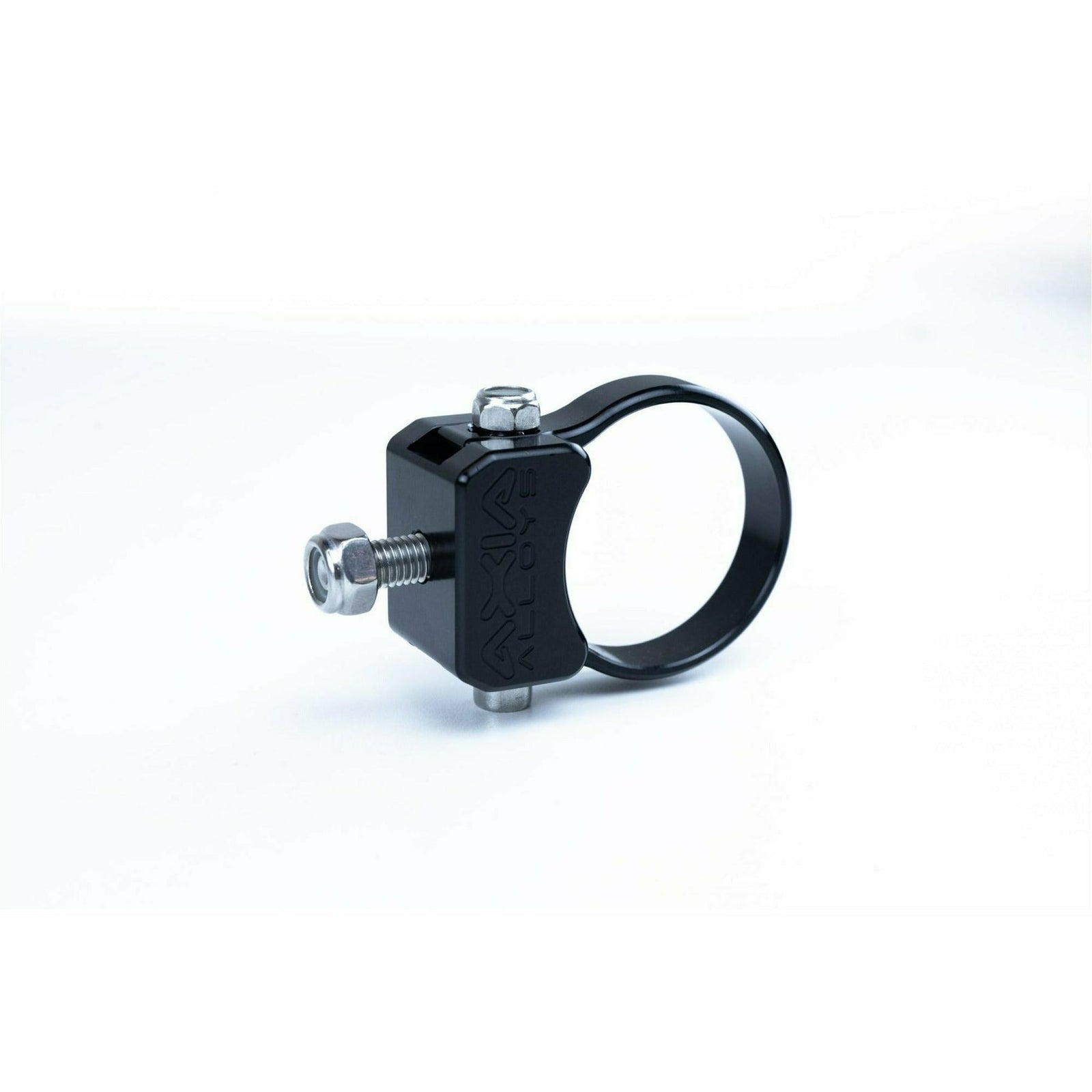 UNIVERSAL MOUNT - SINGLE 8MM FEMALE NYLOCK OR MALE BOLT