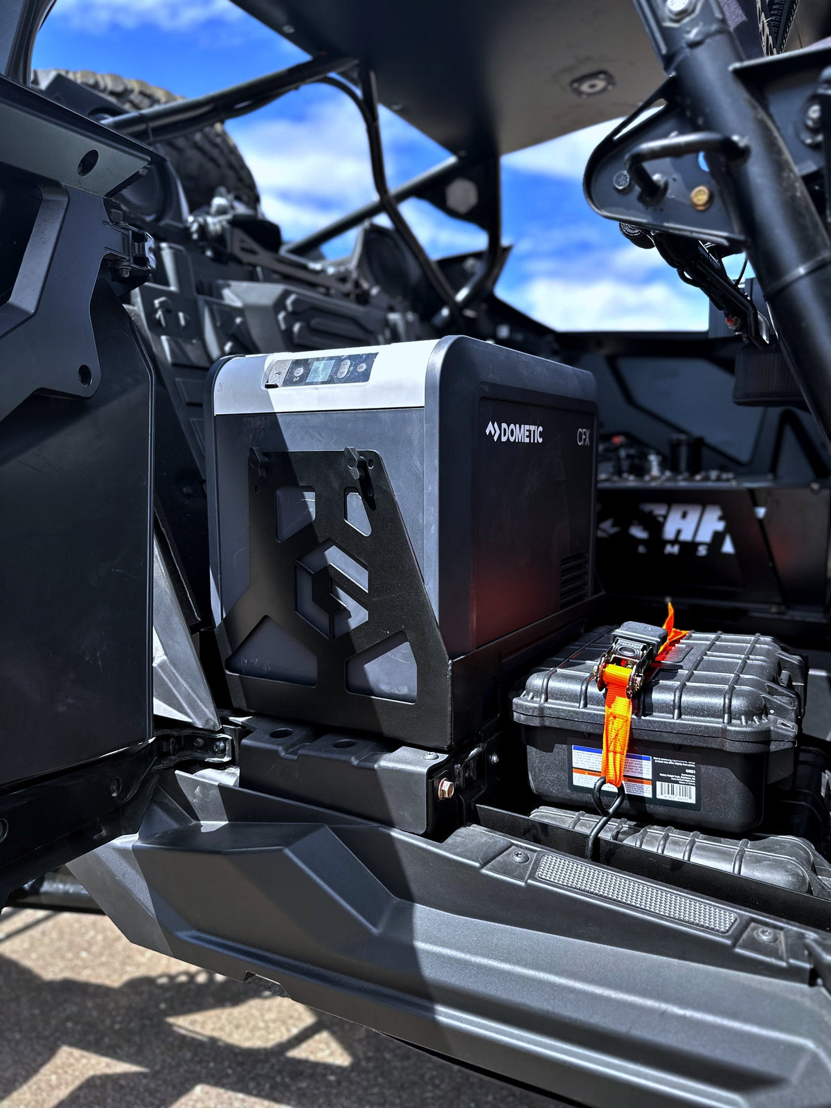 POLARIS TURBO R & PRO R - DOMETIC COOLER MOUNT-Geiser Performance-2022-2024-Black Market UTV