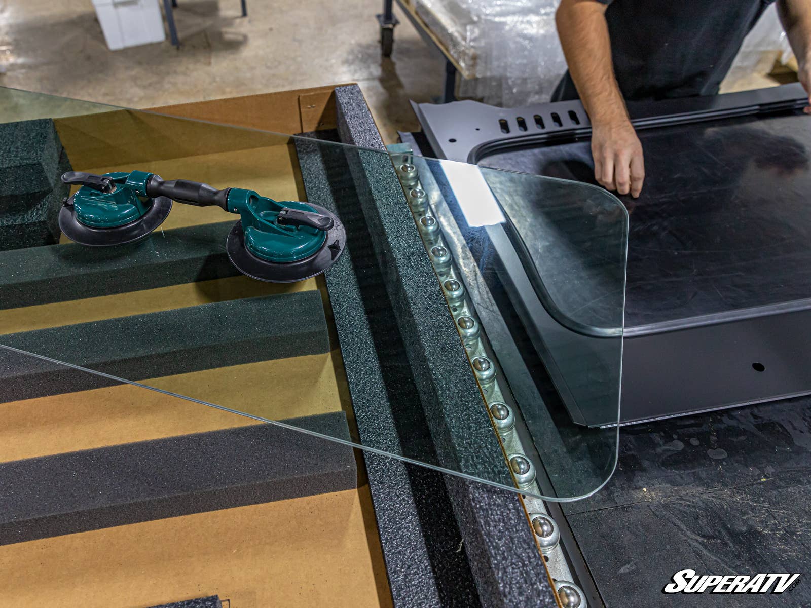 REPLACEMENT GLASS WINDSHIELD KIT